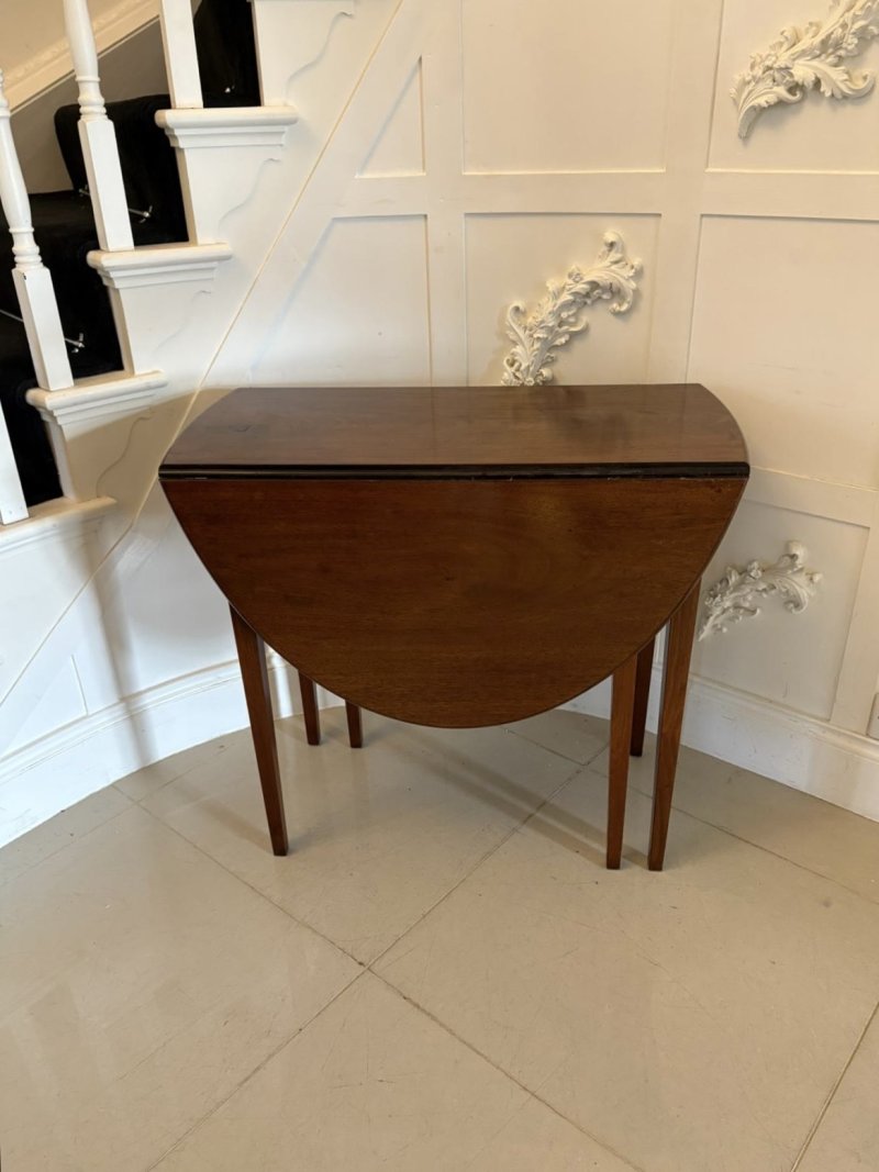 Antique George III Quality Mahogany Drop Leaf Table